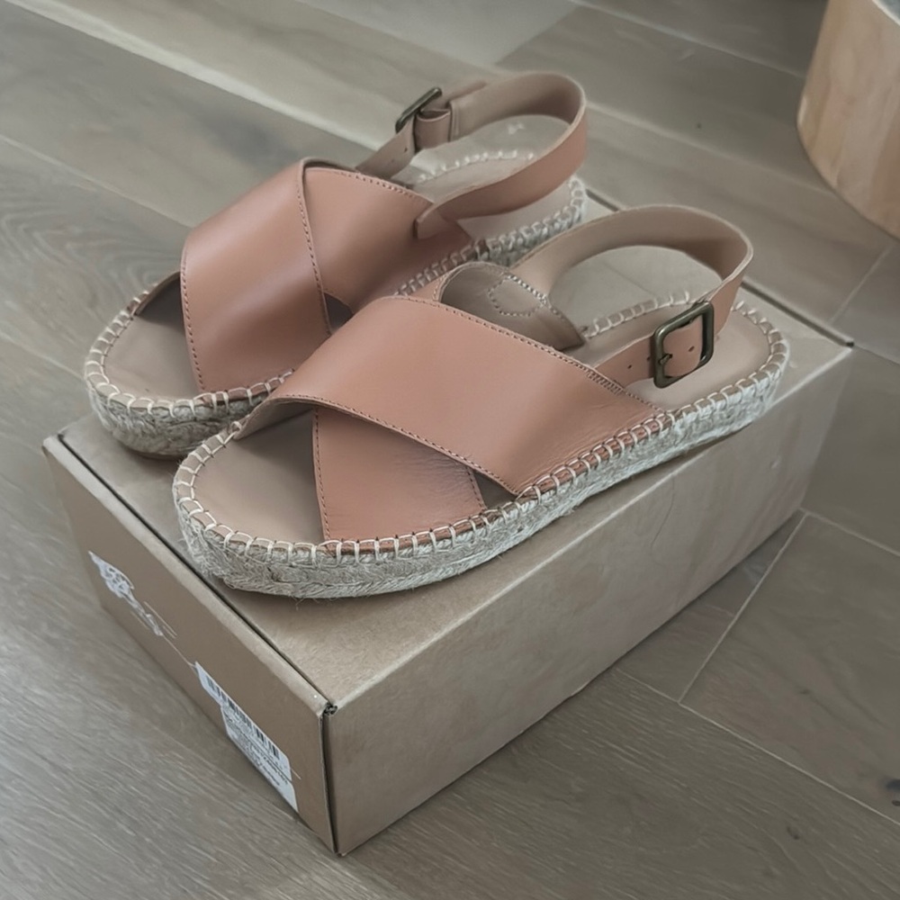 Soludos Tan Leather Espadrille Sandals NWT and Box